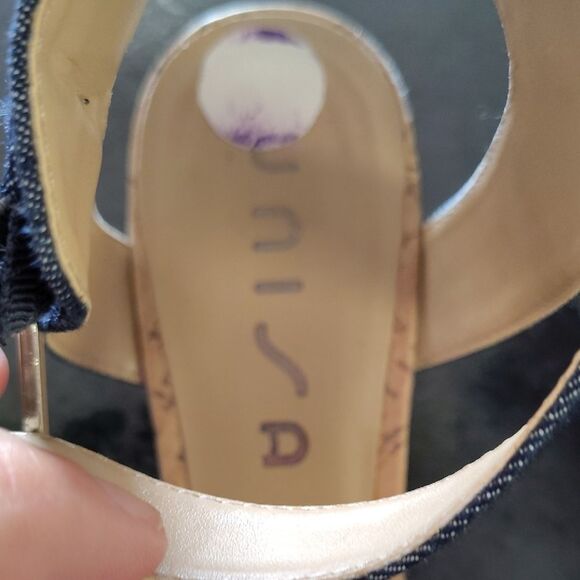 Unisa Black and Tan Strappy Sandals - Picture 2 of 6